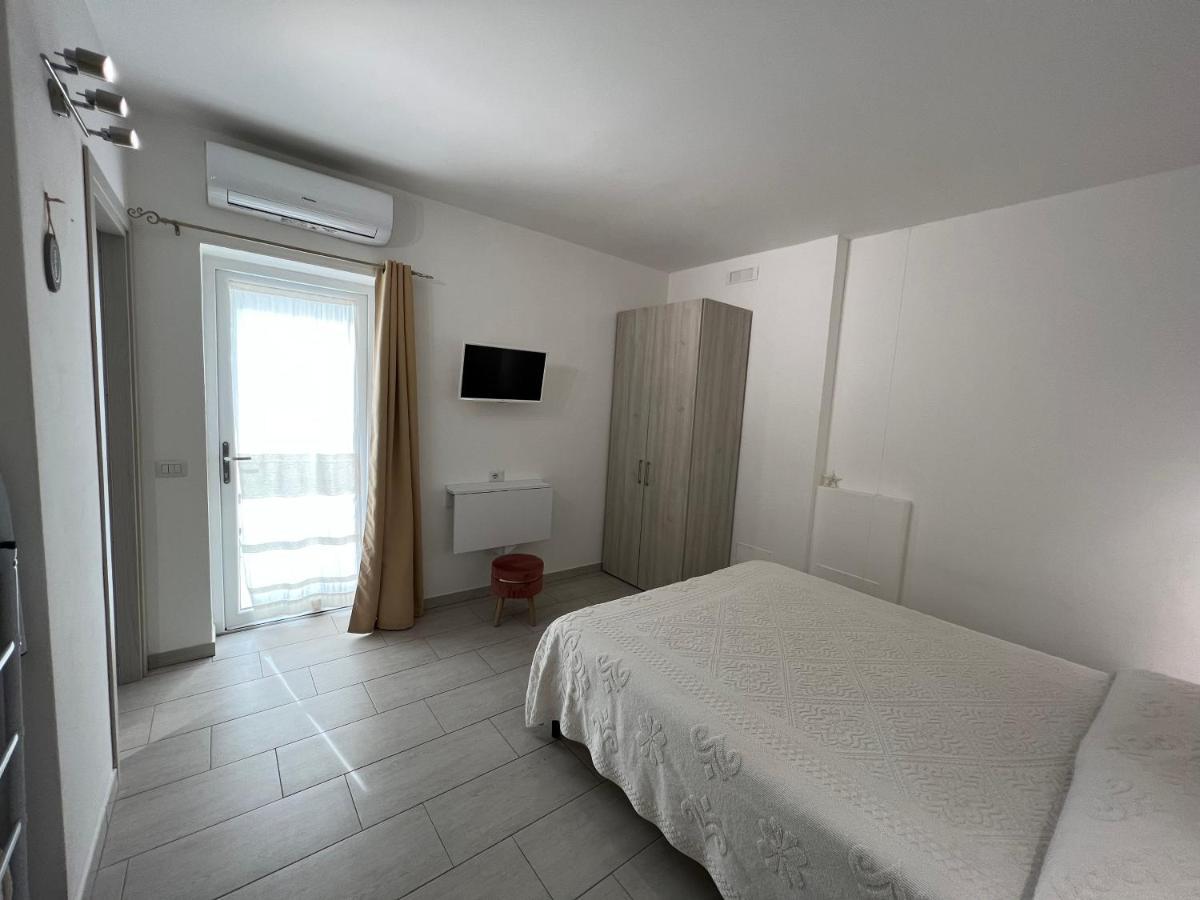 Al Mare Da Francesca Hotel Olbia Eksteriør billede